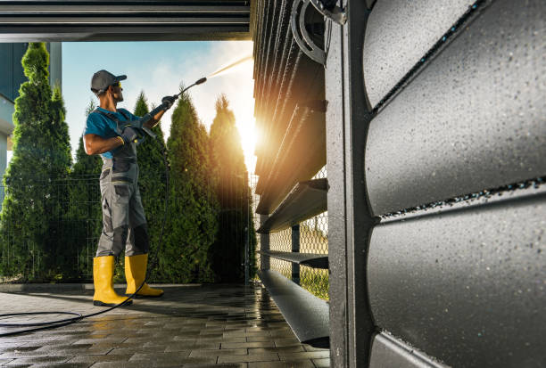Best Fence Pressure Washing  in Highgrove, CA